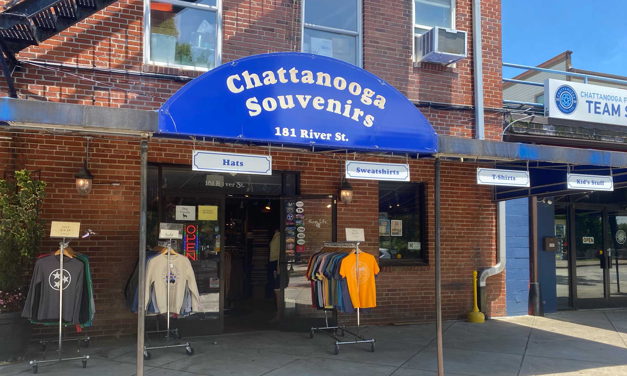 Chattanooga Souvenirs storefront on River Street